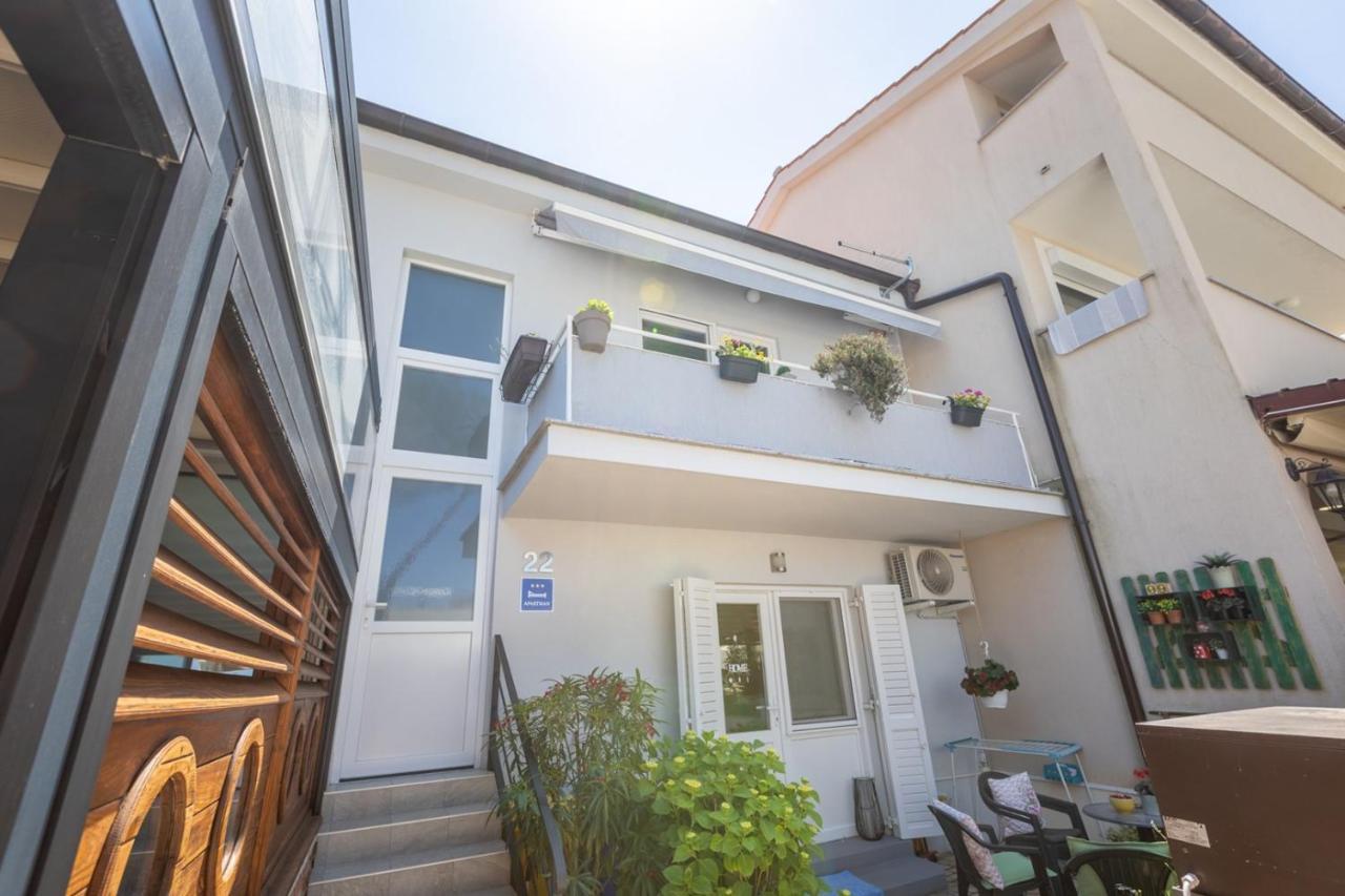 Apartment Oleander Malinska Esterno foto
