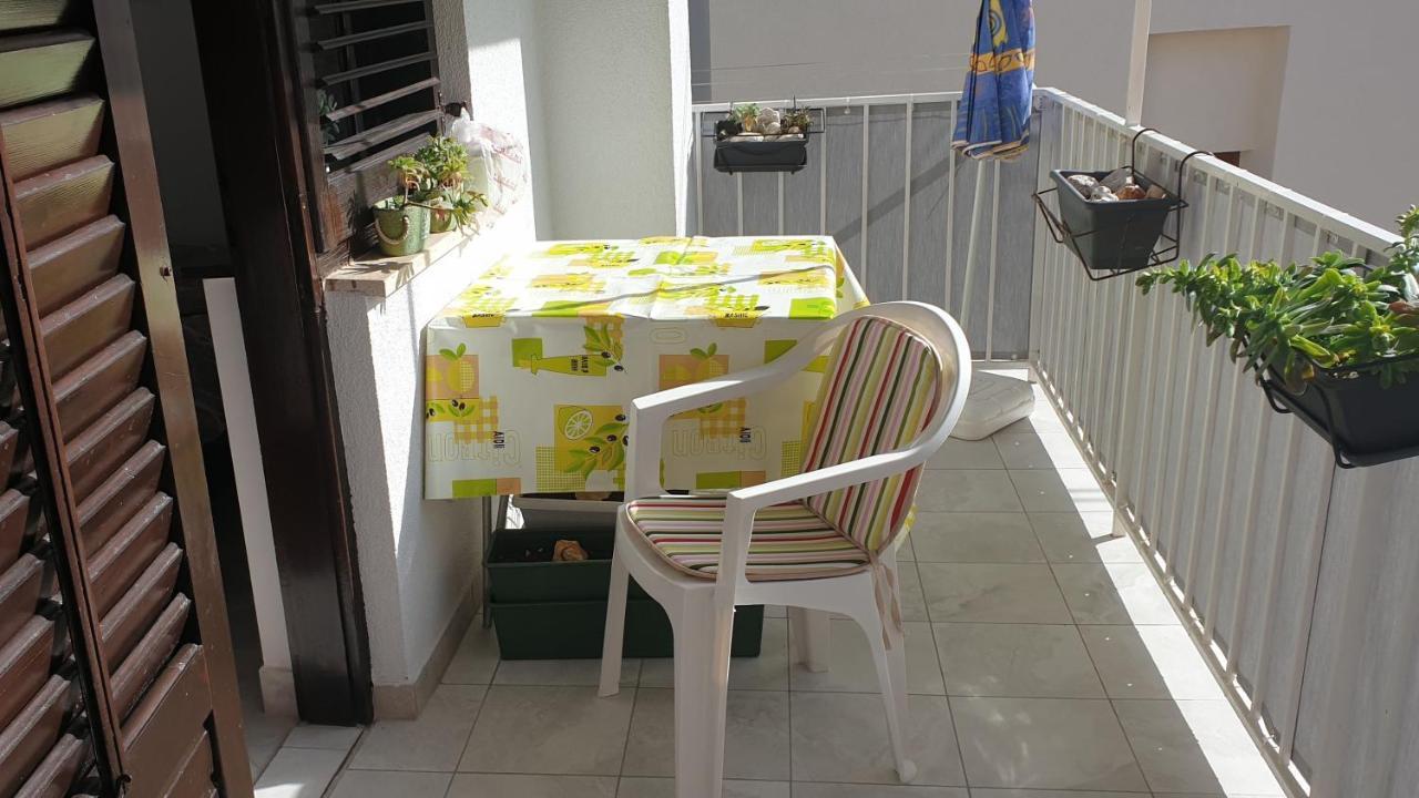 Apartment Oleander Malinska Esterno foto